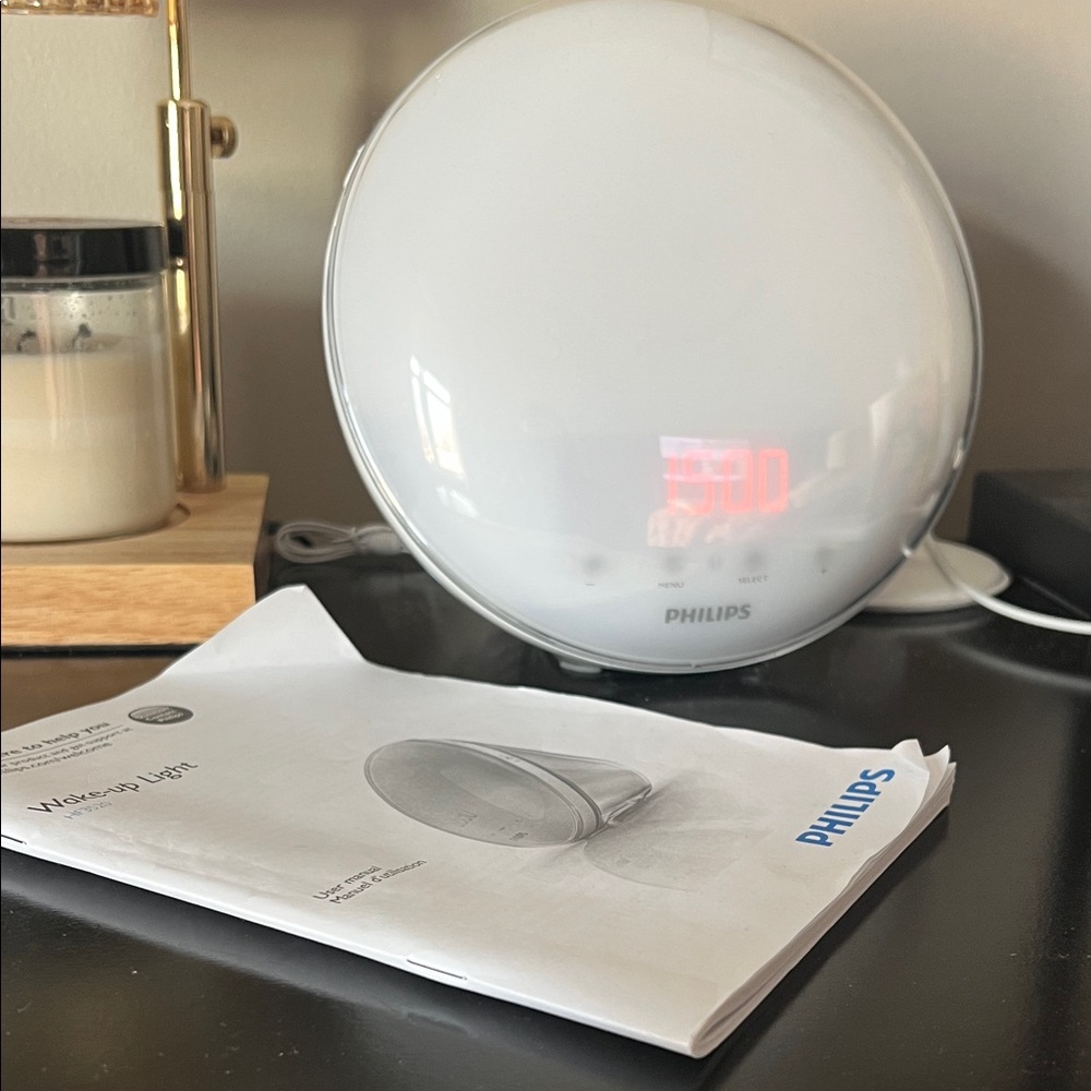 Philips SmartSleep Wake-up light colored sunrise sunset, FM radio, tap to snooze